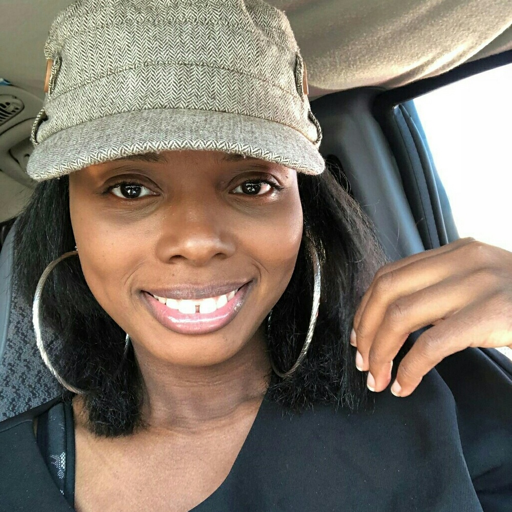 Meet your Posher, Felecia